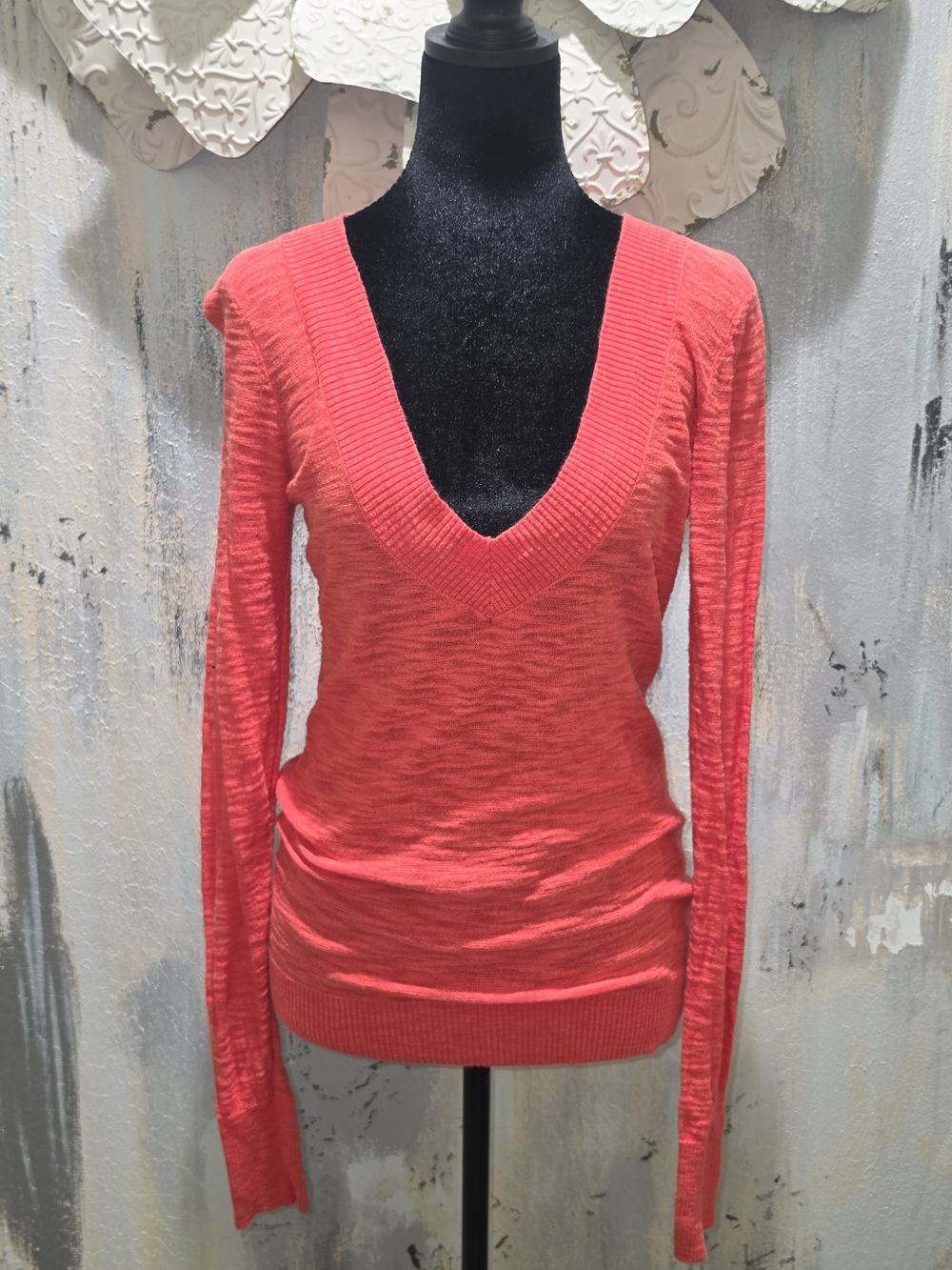 Express Y2K Coral Lightweight V-Neck Ribbed Trim Sweater